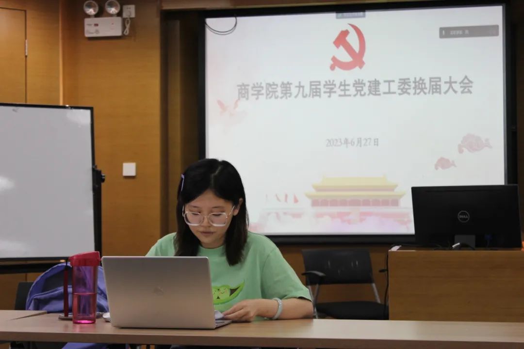 国产色情
